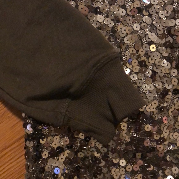NWOT Forever 21 Sequin Sweater. Size Small. - Picture 9 of 9